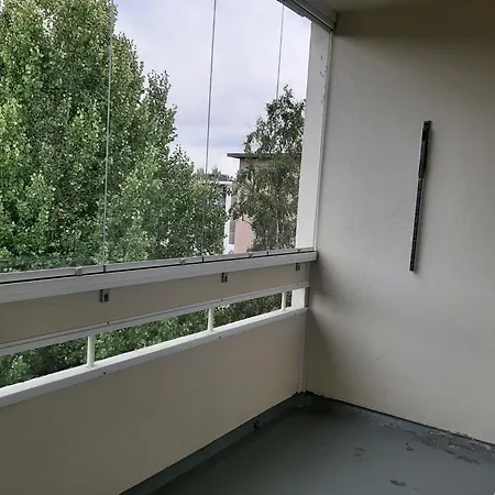 Ylimmaen Kerroksen Kolmio Toimintapuiston Vieressae
